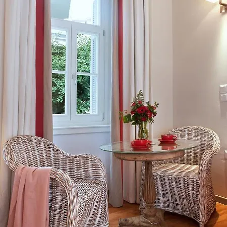 Apartment Acropolis Townhouseco *