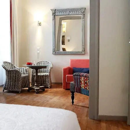 Acropolis Townhouseco *